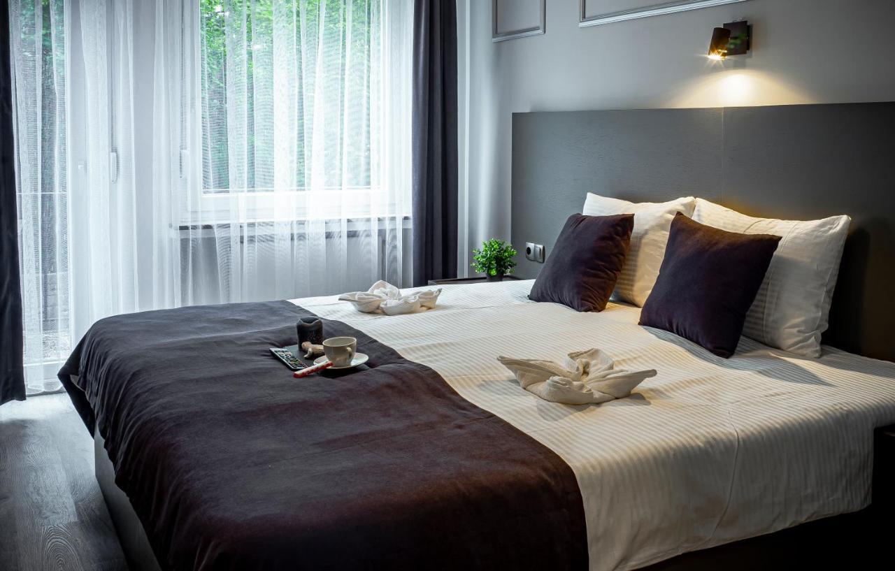 Loewen Hotel ラーデヴォルムヴァルト エクステリア 写真