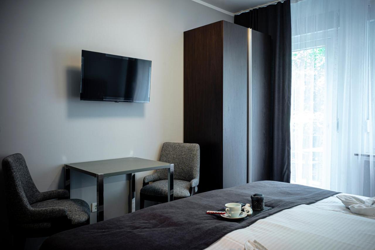Loewen Hotel ラーデヴォルムヴァルト エクステリア 写真