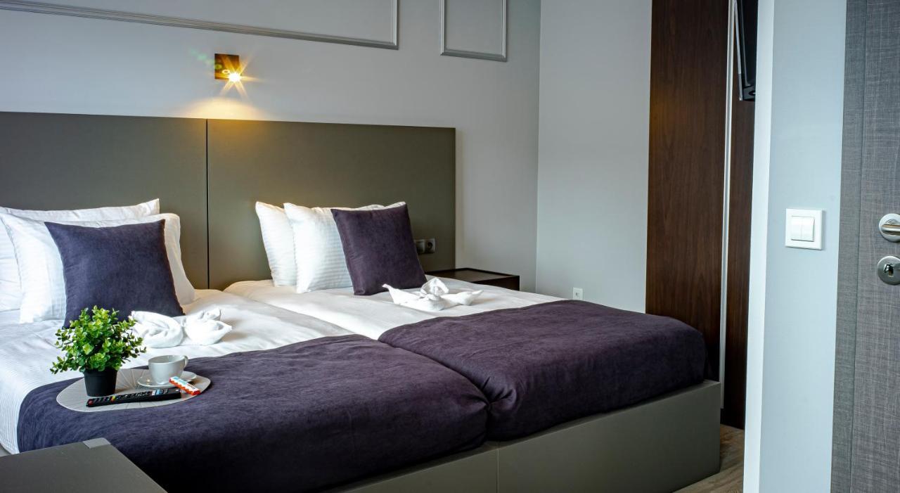 Loewen Hotel ラーデヴォルムヴァルト エクステリア 写真