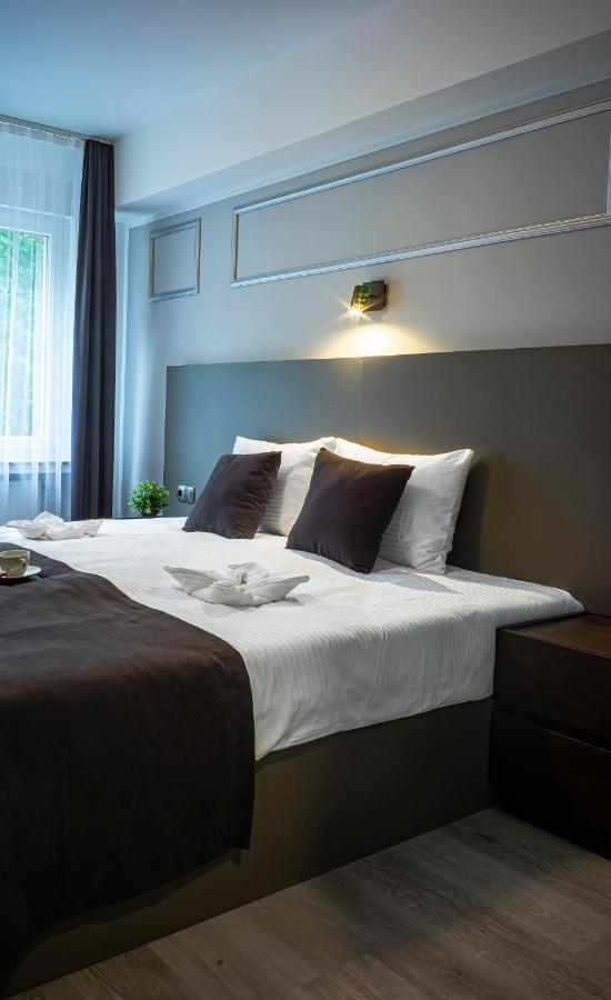 Loewen Hotel ラーデヴォルムヴァルト エクステリア 写真