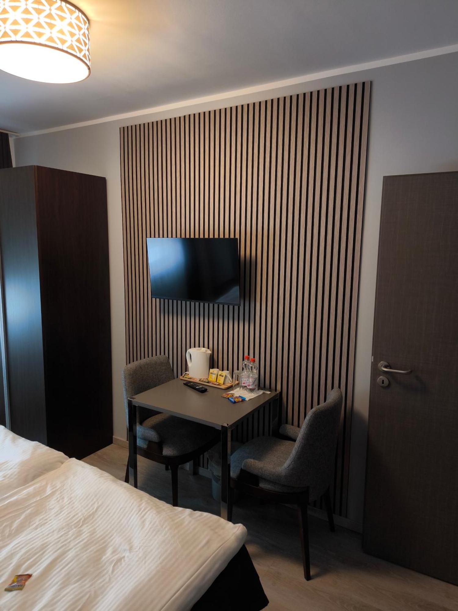 Loewen Hotel ラーデヴォルムヴァルト エクステリア 写真