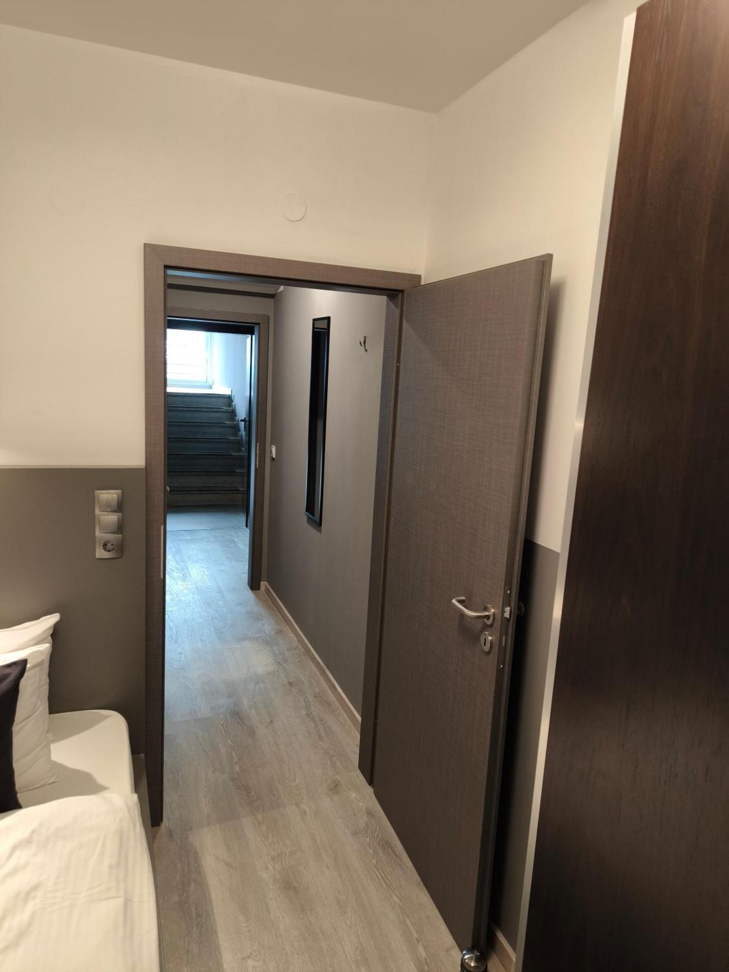 Loewen Hotel ラーデヴォルムヴァルト エクステリア 写真