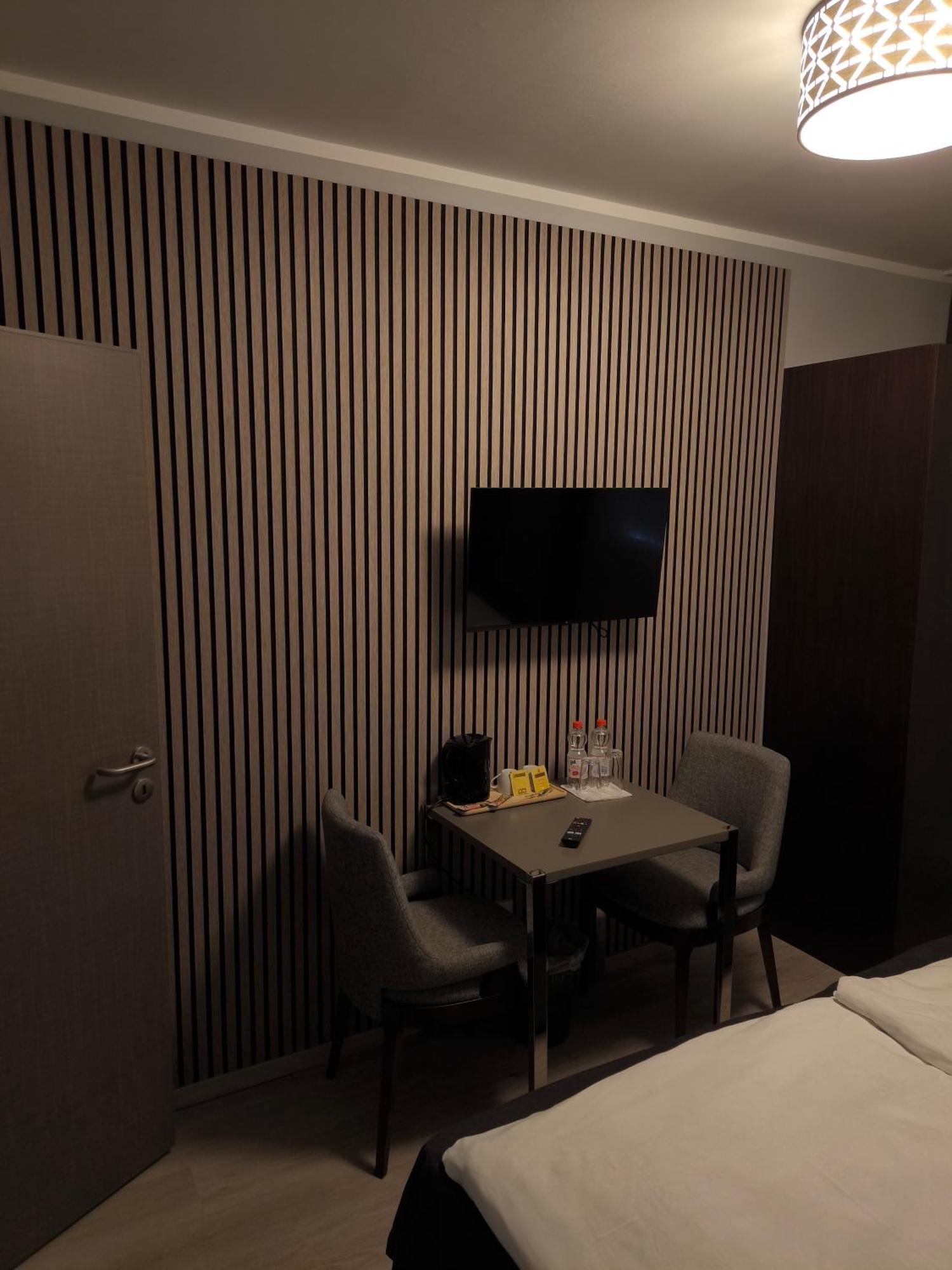 Loewen Hotel ラーデヴォルムヴァルト エクステリア 写真